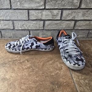 Grey Camo | CREATIVE RECREATION | Low Top Sneaks